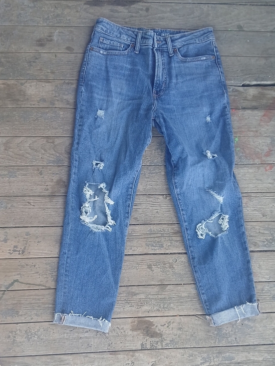 Old Navy Denim - GUC Old Navy High Rise O.G. Straight Ripped Jeans Cuffed size 8